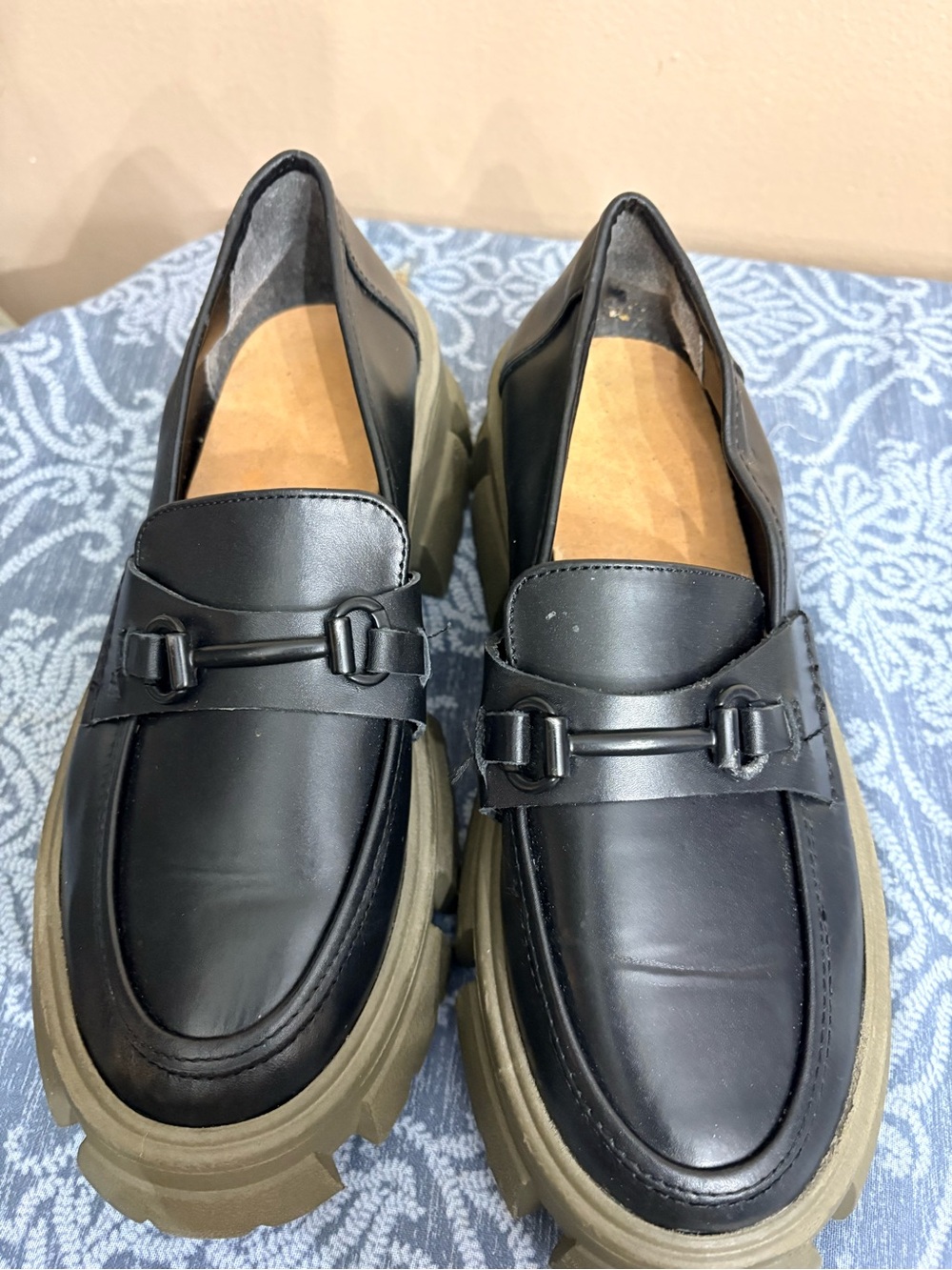 Steve Madden Black Leather Lug-Sole Bit Loafers
